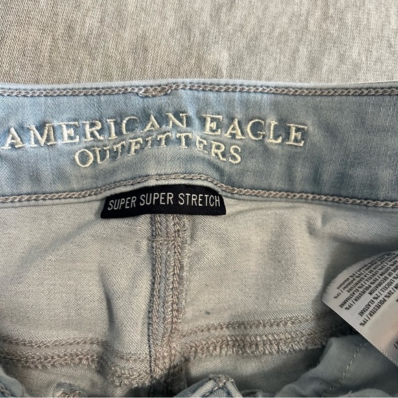 American Eagle Outfitters Light Wash Skinny Jeans Distressed - Picture 3 of 6